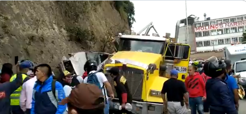 Dos muertos y cinco heridos deja grave accidente en la vía Panamericana ...