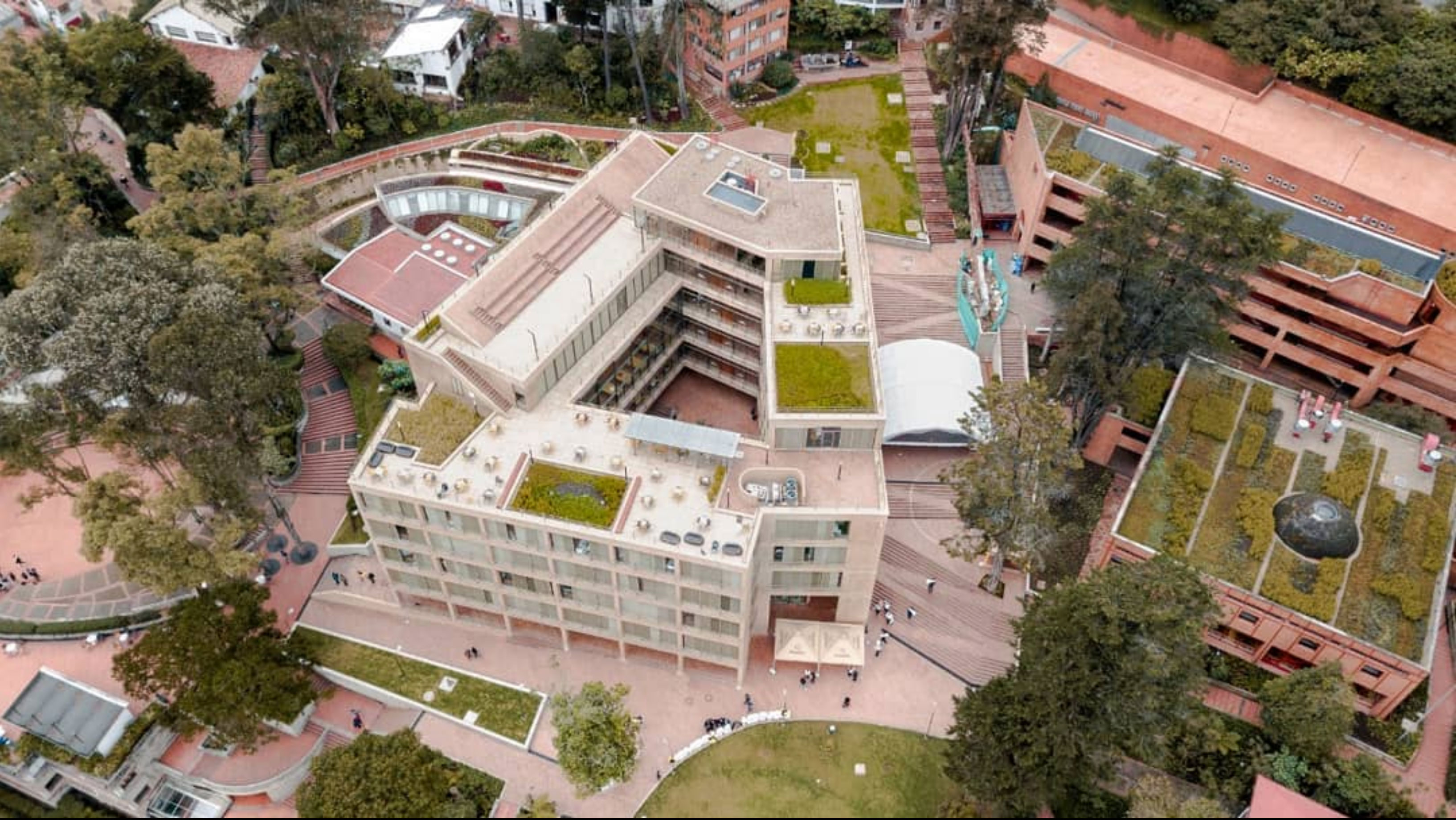 ¿Qué áreas de investigación destacan en universidades colombianas, como biodiversidad o salud? ¿Qué áreas de investigación destacan en universidades colombianas, como biodiversidad o salud?