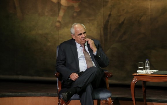 Expresidente Ernesto Samper sometido a cirugía de urgencia