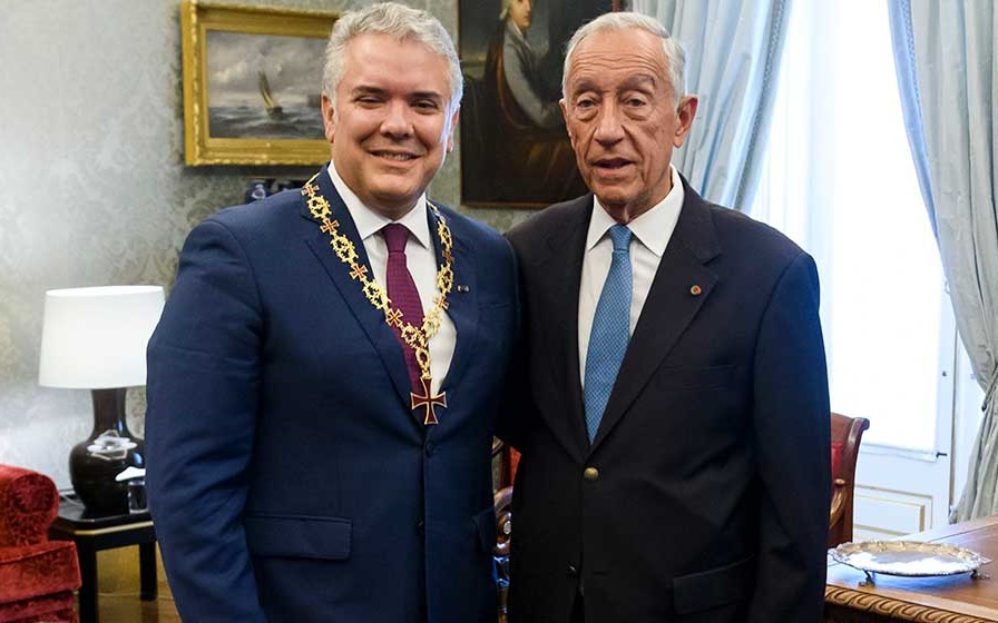 Presidente Iván Duque é condecorado em Portugal