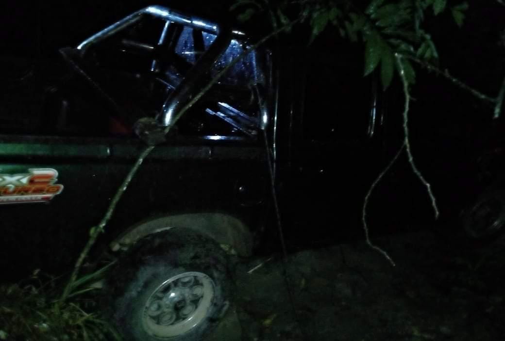 Un muerto y 10 heridos en accidente de camioneta en vía rural de El ...