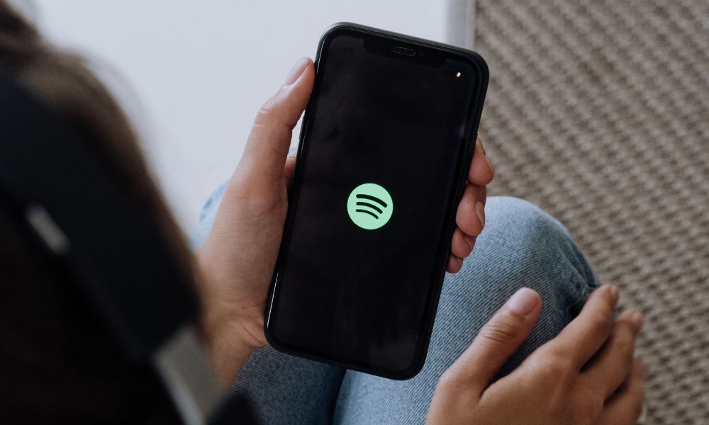 Spotify retira 50 millones de canciones por IA y spam