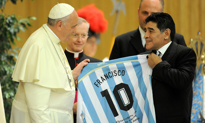 Maradona con Papa Francisco