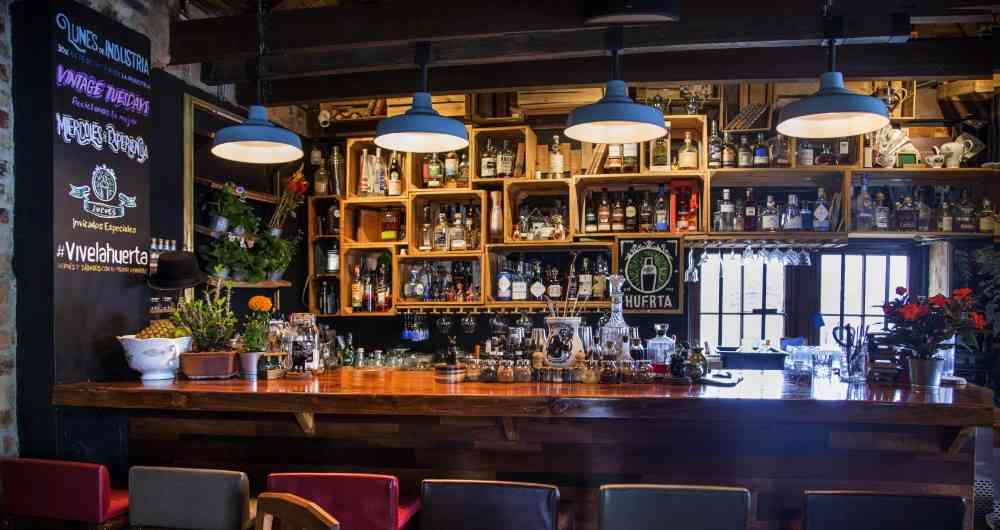 bar