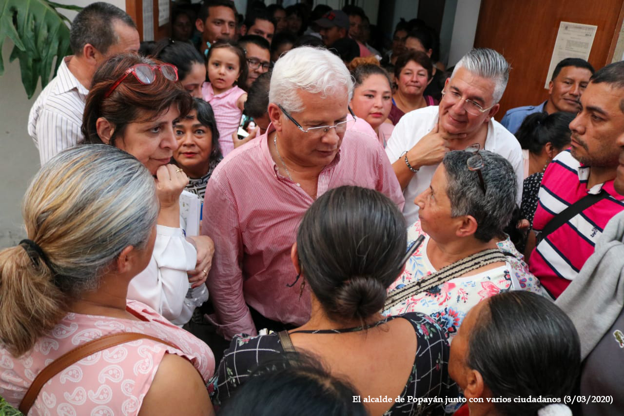 El alcalde de Popayán junto con varios ciudadanos