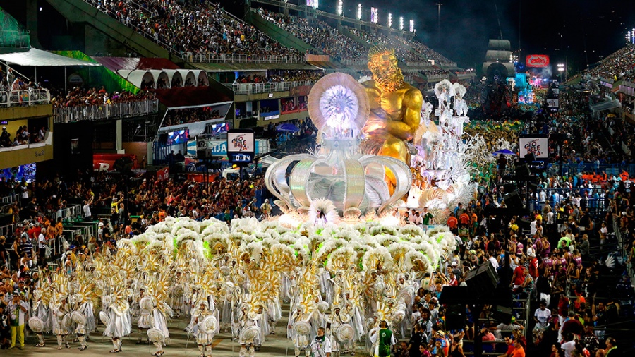 Carrozas en Carnaval de Río de Janeiro/Télam