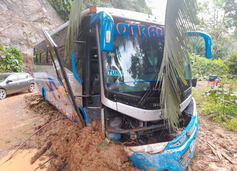 BUS DESLIZAMIENTO