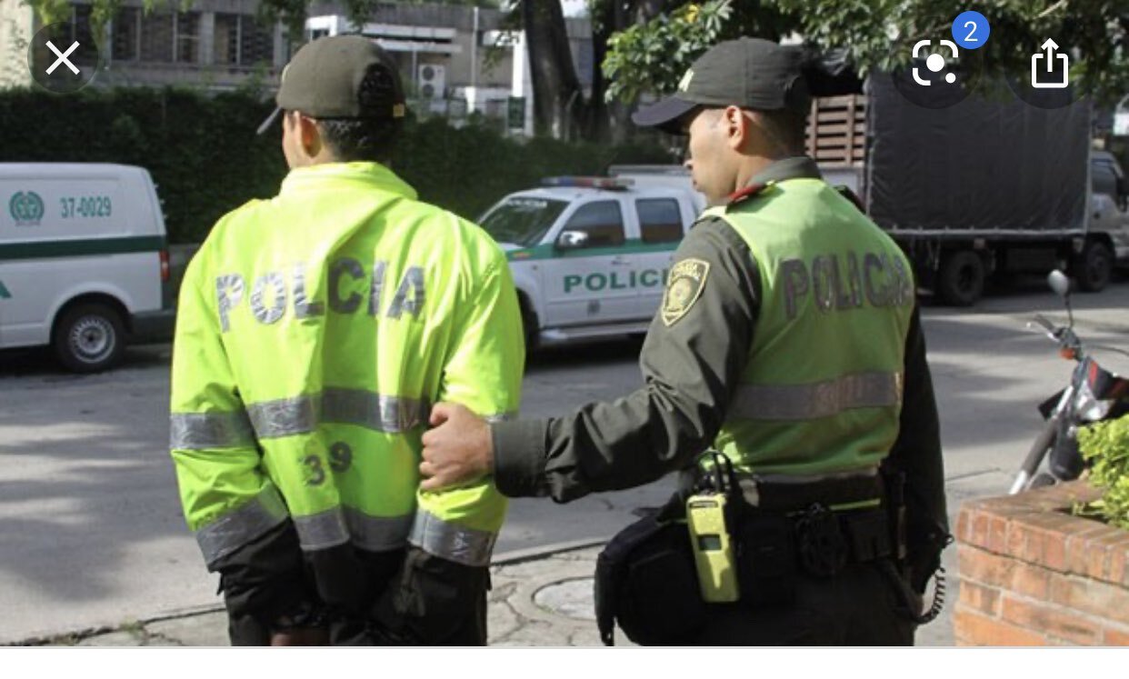 Detención Policías