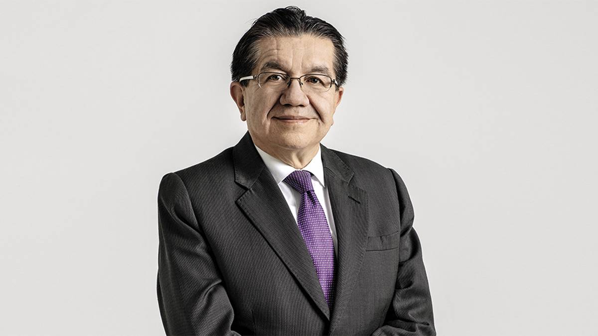 Ministro de Salud, Fernando Ruiz