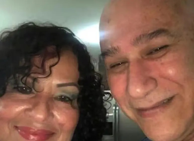 Colombiano Argemiro Antolínez Ángel junto a su esposa. Redes Sociales.