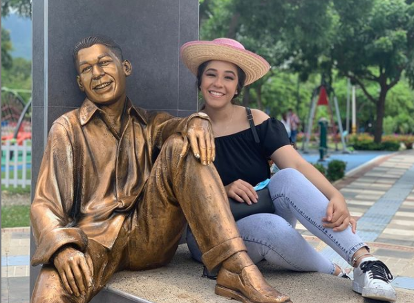 Estatua en homenaje al cantante vallenato, Kaleth Morales