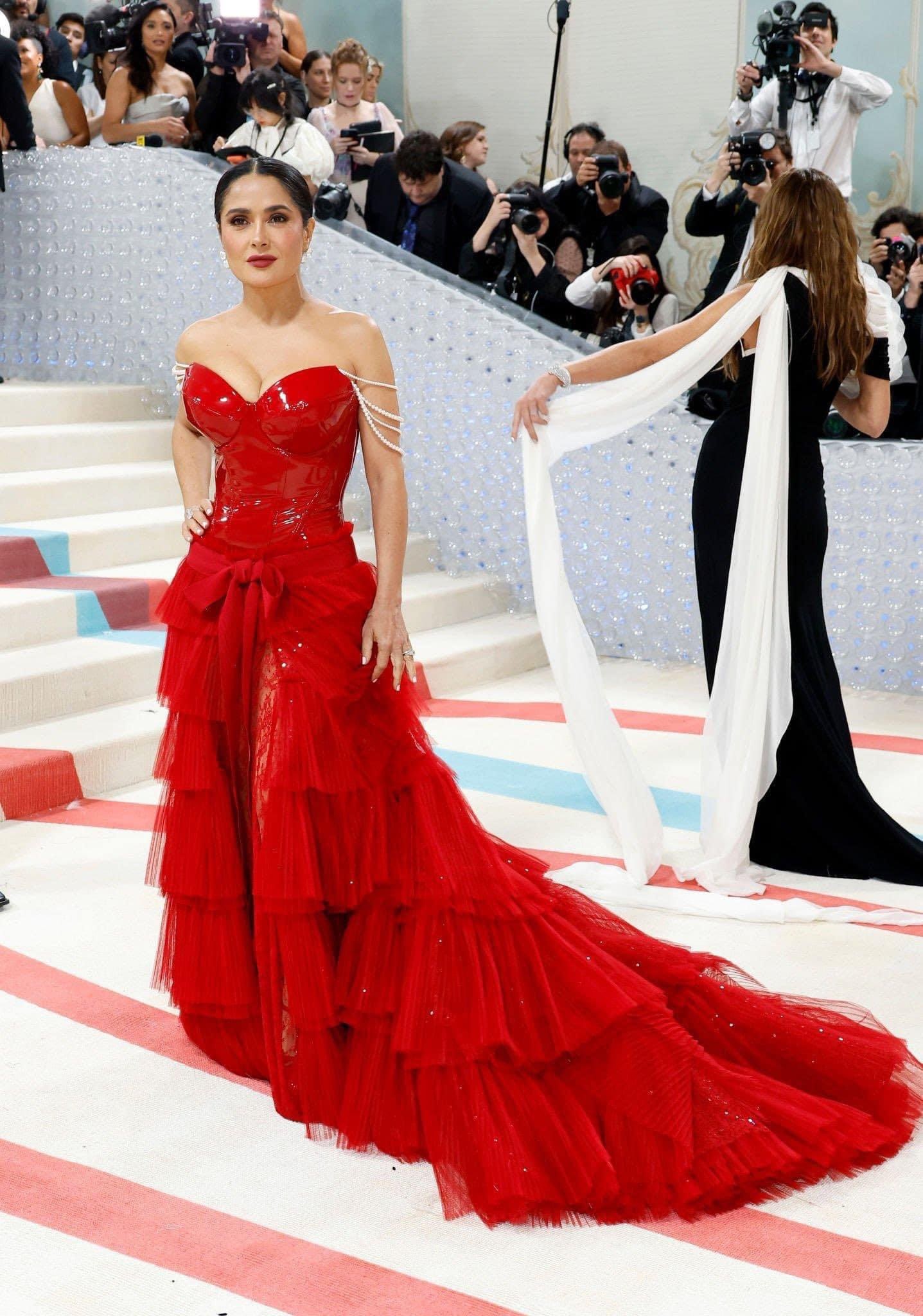 Salma Hayeck met gala