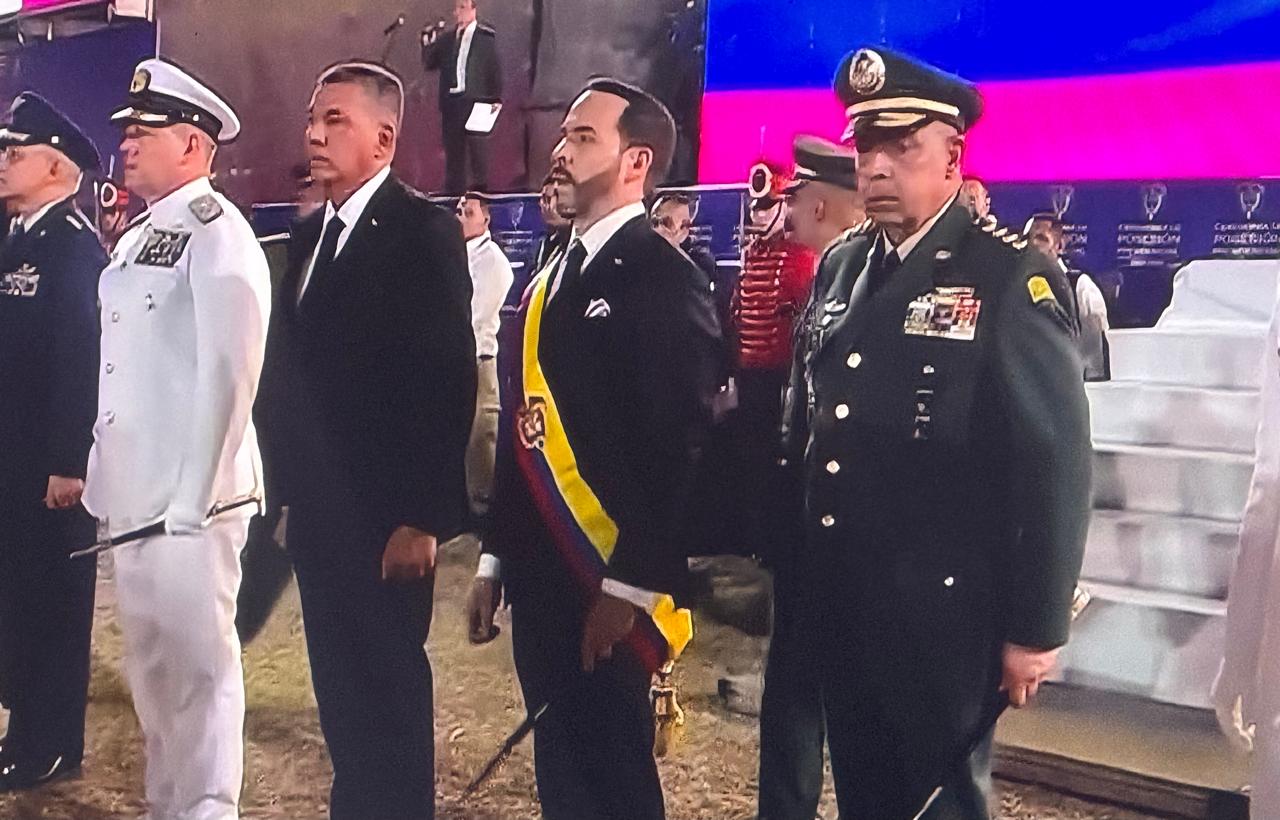 Abelardo de la Espriella, presidente de Colombia, en Cantón Militar Pichincha. Captura de video.