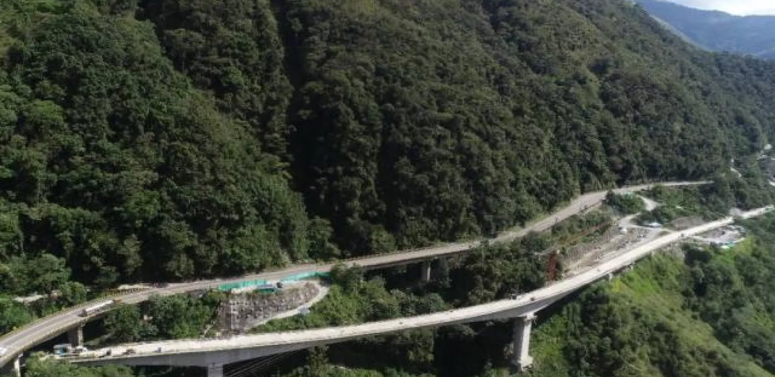 Vía al Llano, uno de los corredores viales más representativos e importantes del país