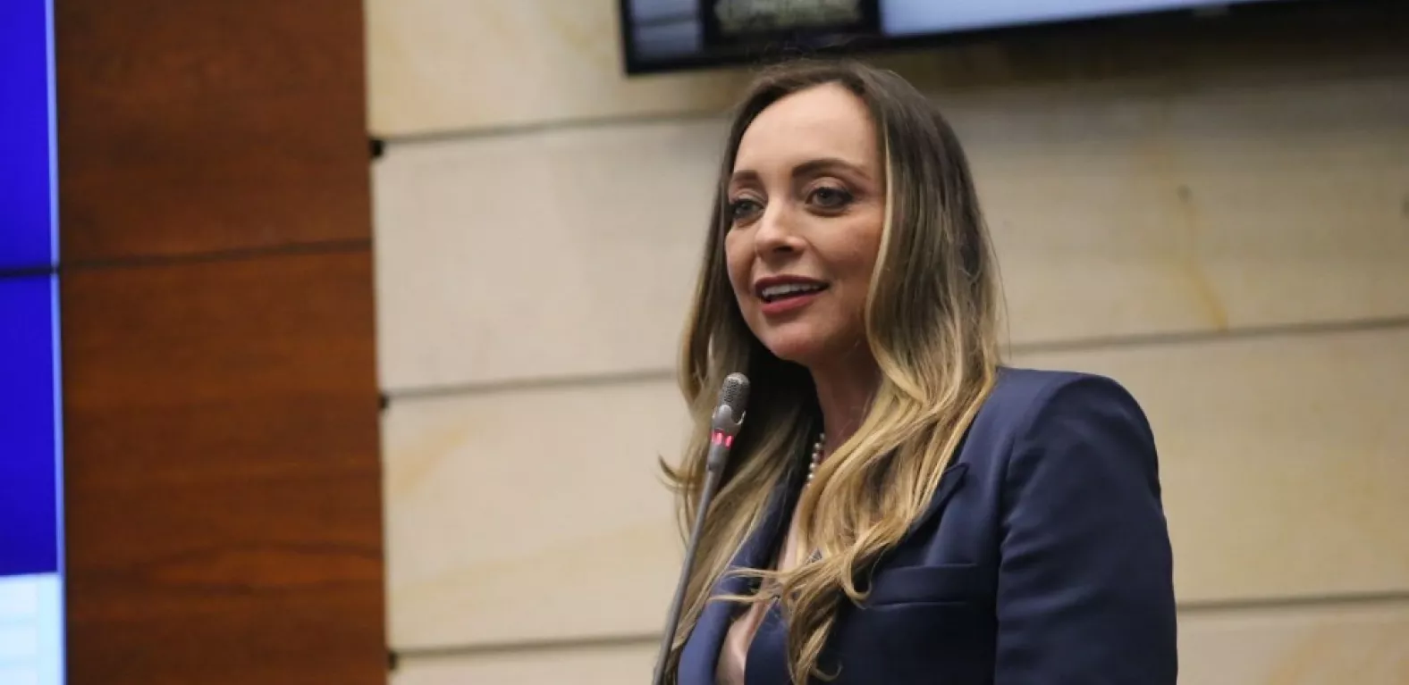 senadora Ana Paola Agudelo