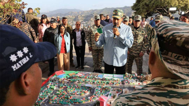 Nicolás Maduro y altos mandos militares