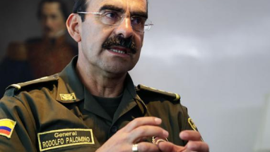 general (r) Rodolfo Palomino 25
