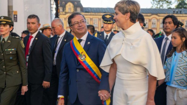 Gustavo Petro y Verónica Alcocer