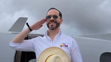 Abelardo de la Espriella firmes