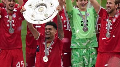 luis diaz celebra titulo bundesliga