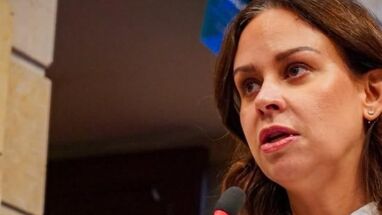 Maria Claudia Tarazona, viuda de Miguel Uribe Turbay