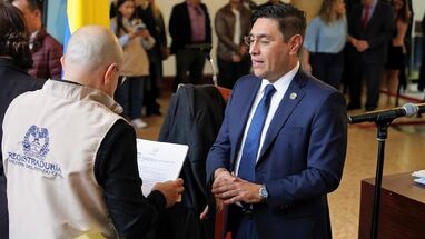 CNE acompañó el inicio oficial del voto de los colombianos en el exterior