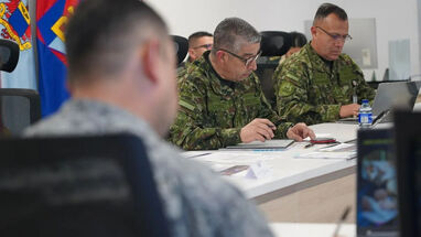 Comandante general de las Fuerzas Militares, general Hugo López