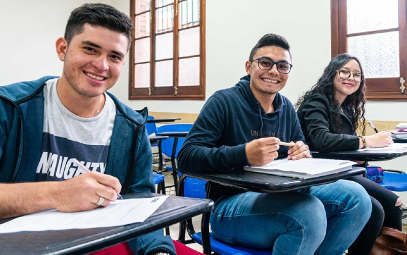 Estudiantes Becas