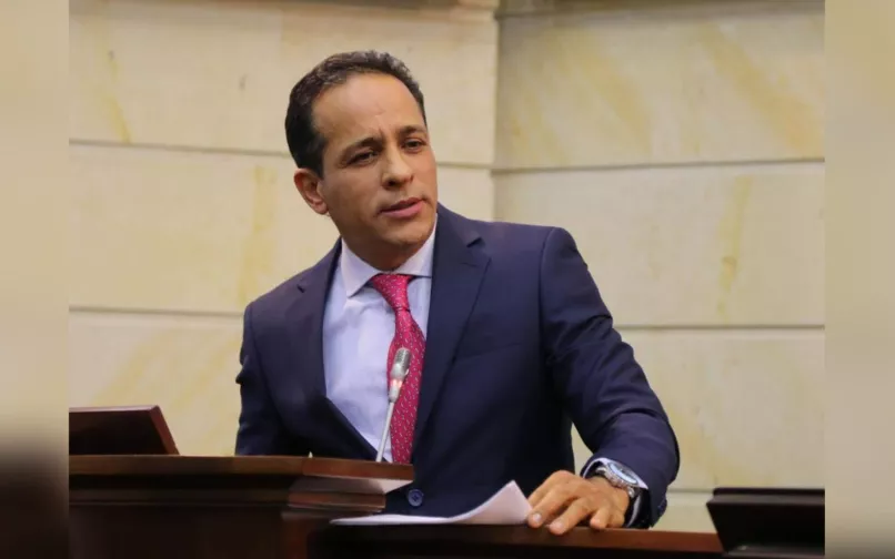 Senador Alexander López 