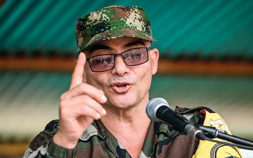 Iván Mordisco micrófono