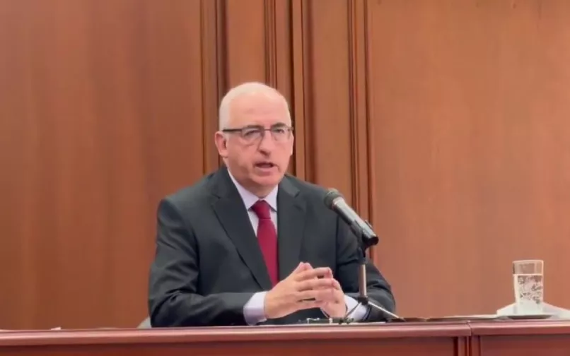 Gerente Leonardo Villar