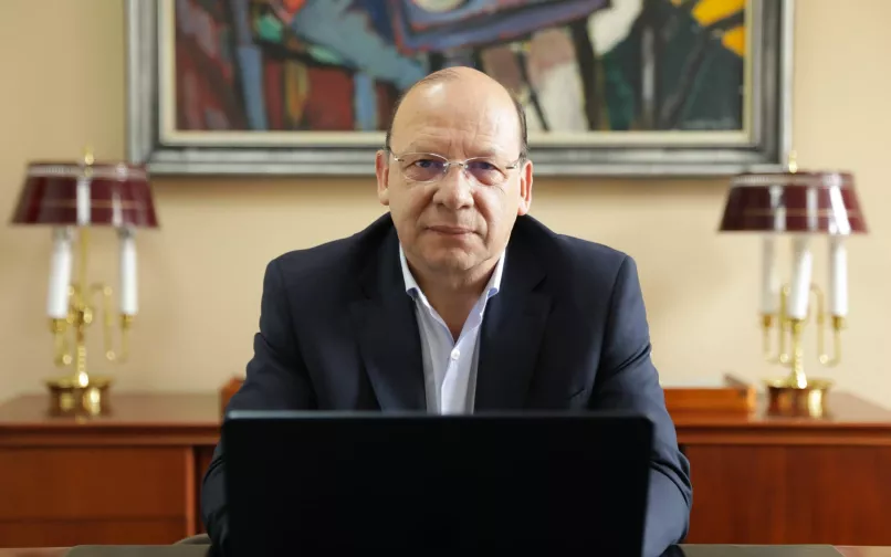 ministro de hacienda colombia