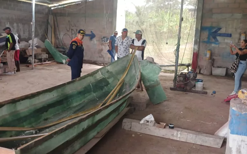 Construcción de nueva embarcación en Coveñas