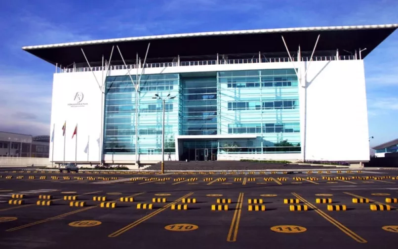 aeronautica civil 25