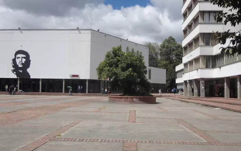 plaza universidad nacional