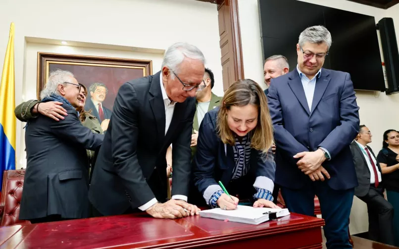 Radicación del proyecto de Ley de Competencias radicado ante la Secretaría de la Cámara de Representantes