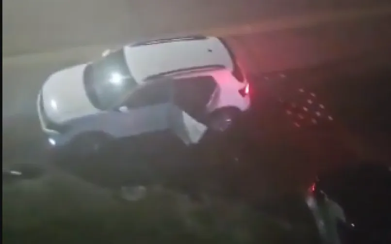 Robo de la camioneta quedó registrado en cámaras de seguridad