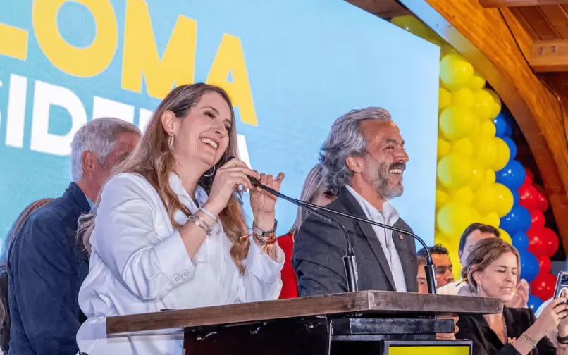 Paloma Valencia y Juan Daniel Oviedo 26