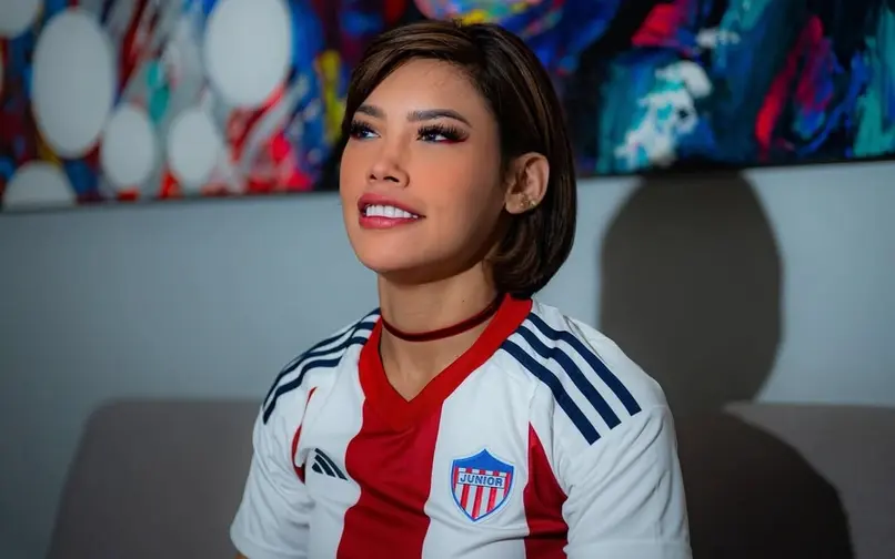 Ana del Castillo Junior