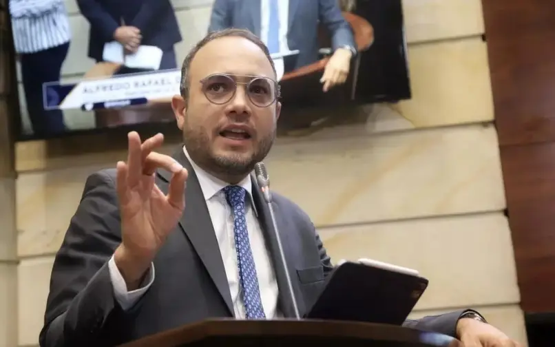 alfredo deluque senador