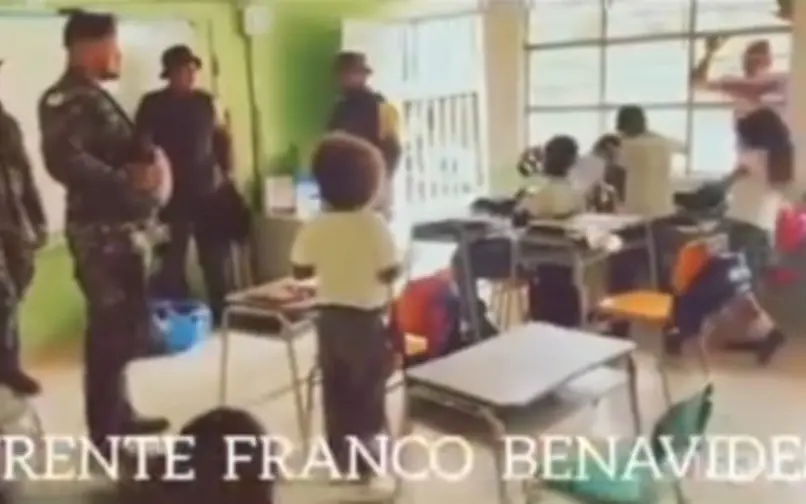 Disidencias del frente Franco Benavides irrumpen en colegio rural de Nariño
