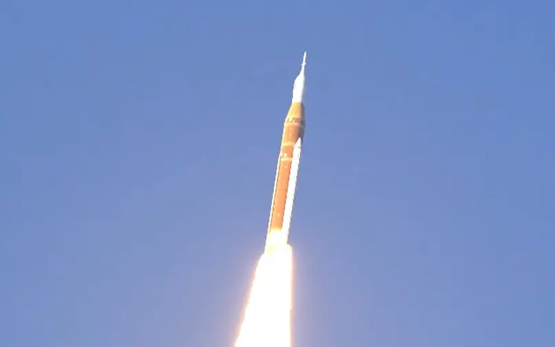 Artemis II despegue