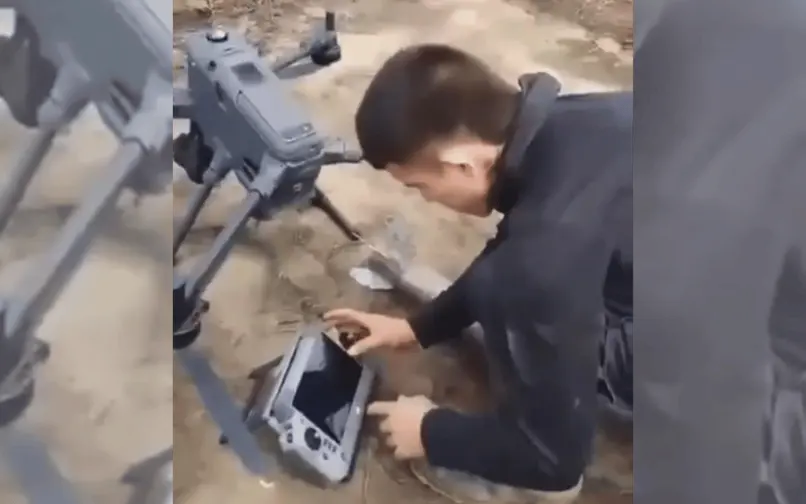 Imágenes de un menor manipulando un dron presuntamente adaptado con explosivos en el Cauca.