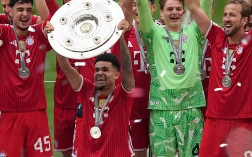 luis diaz celebra titulo bundesliga
