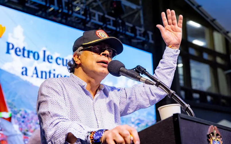 Petro pide impugnar mesas sin firmas 
