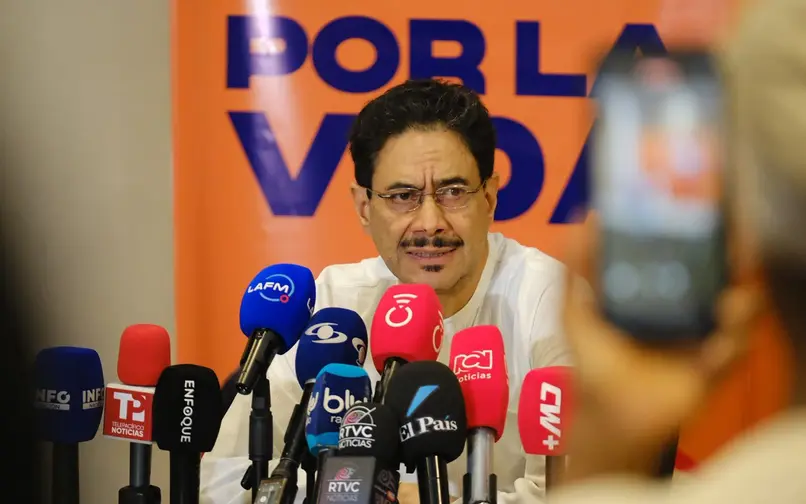 iván Cepeda anuncia denuncia presunta compra de votos