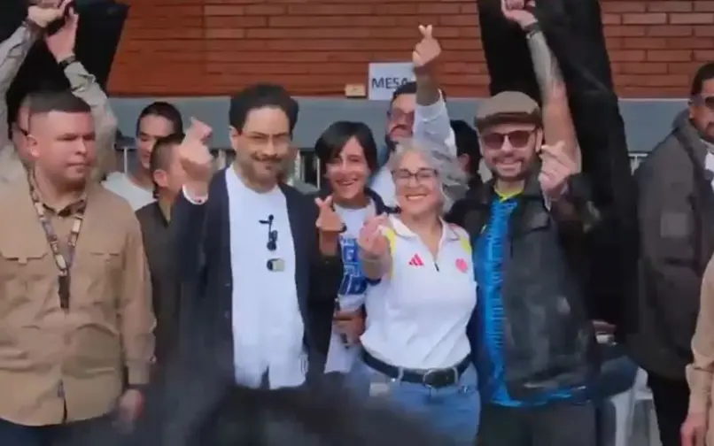 Iván Cepeda tras votar al sur de Bogotá