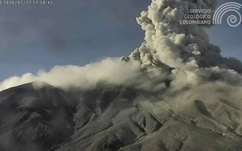 Volcán Puracé emisión de ceniza