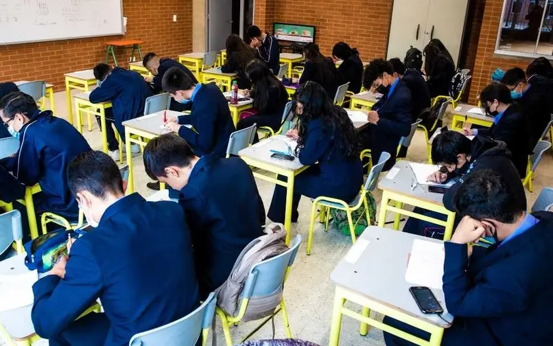 Estudiantes colegio distrital