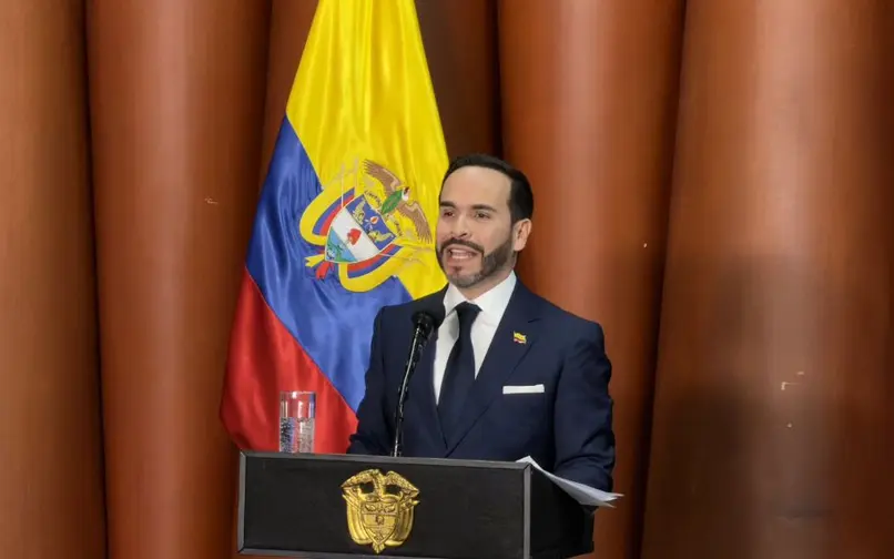 Abelardo de la Espriella presenta El Libro de la Verdad
